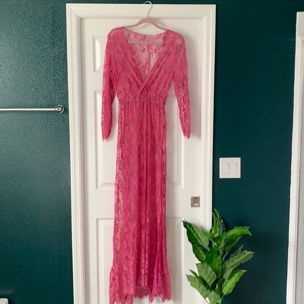 Beautiful maternity gown!